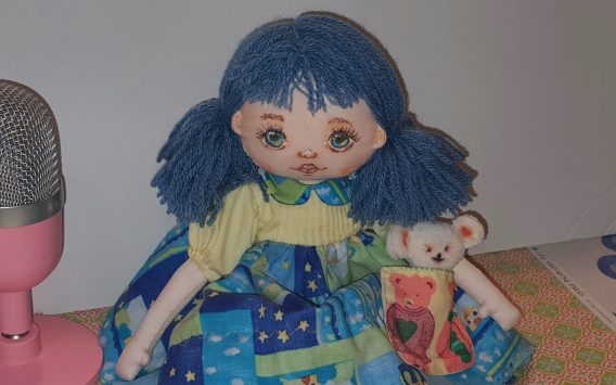 Muñeca de Tela  técnica de pintura de carita - Imagen 2