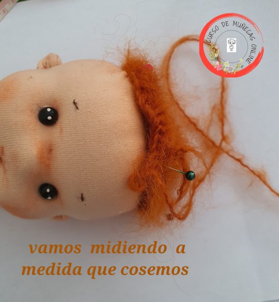 Muñeca Pequeña con fieltro - Imagen 5